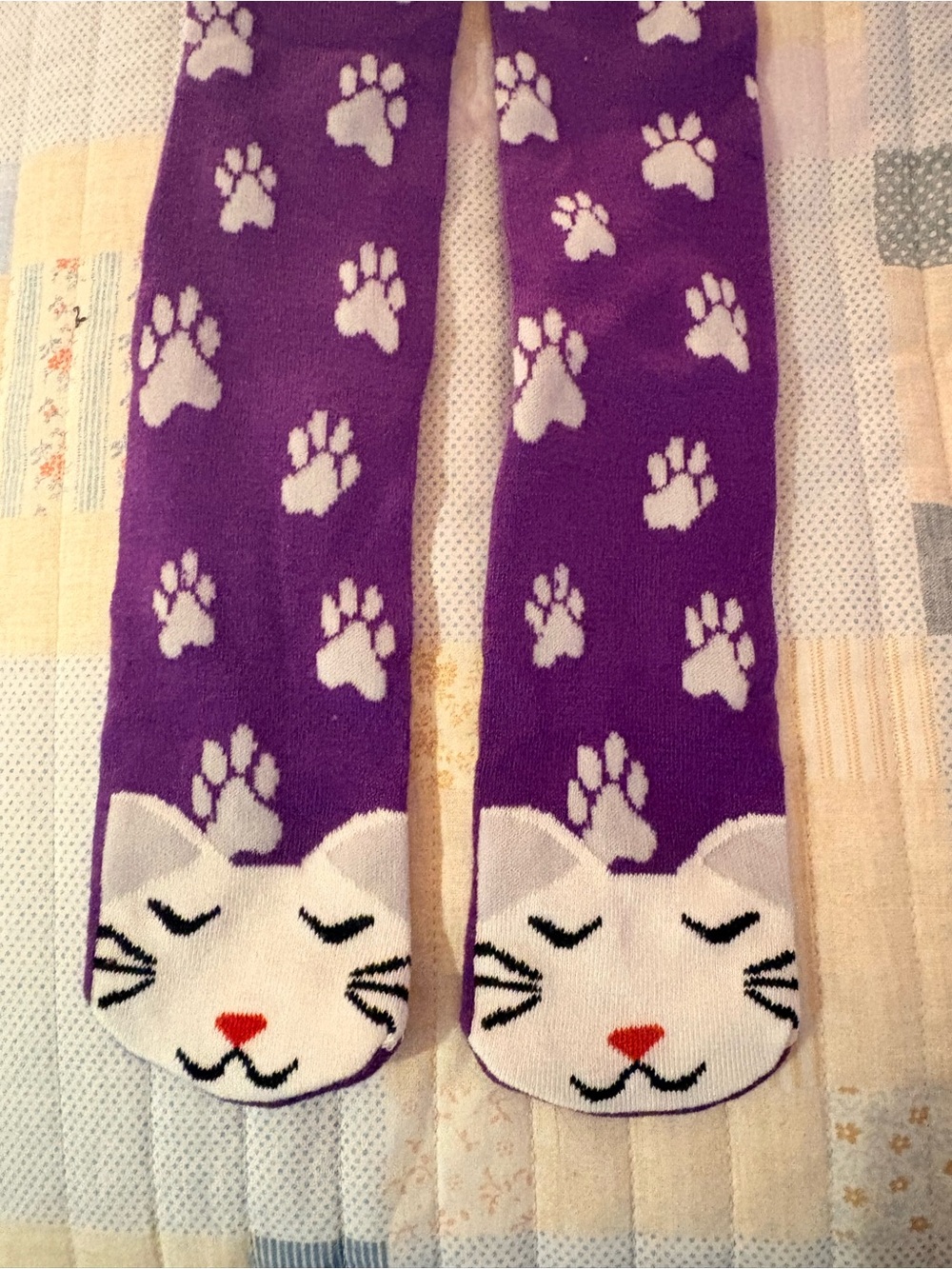 Purple Cat Paw Socks - Cute Cat Face Design